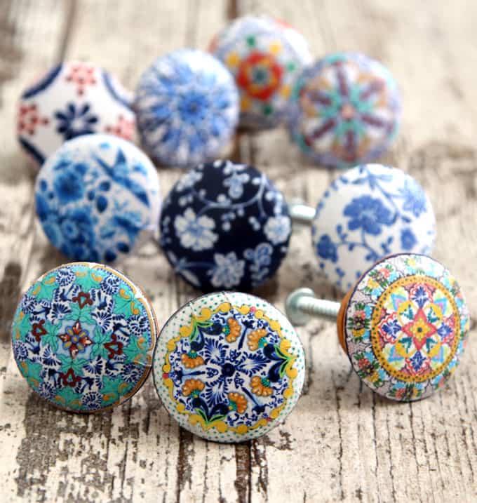5 minute Anthropologie knobs knockoff: free printable designs and best secret on how to decoupage wood easily. Make $1 beautiful DIY drawer knobs that look like expensive hand painted dresser knobs! - A Piece of Rainbow
