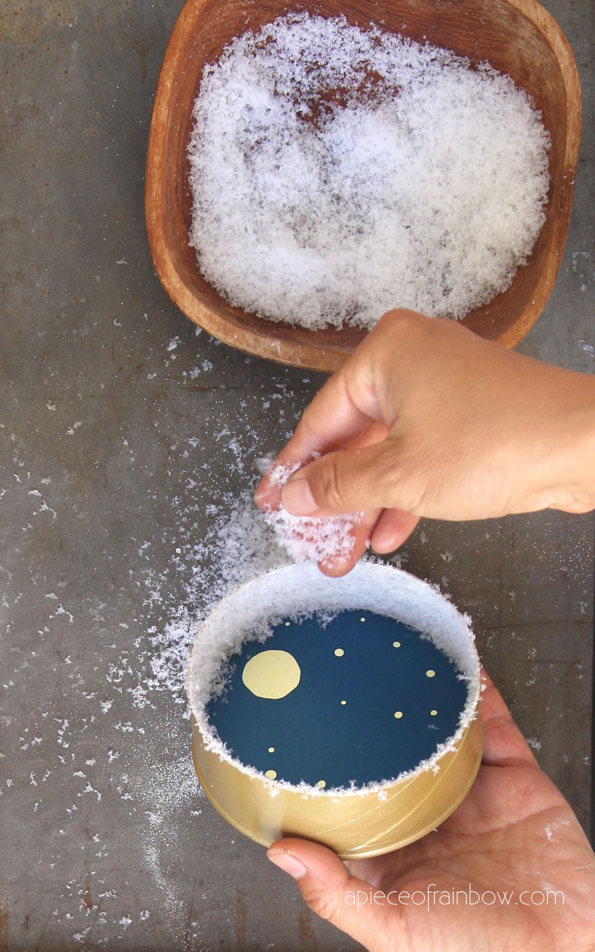 add snow inside cans