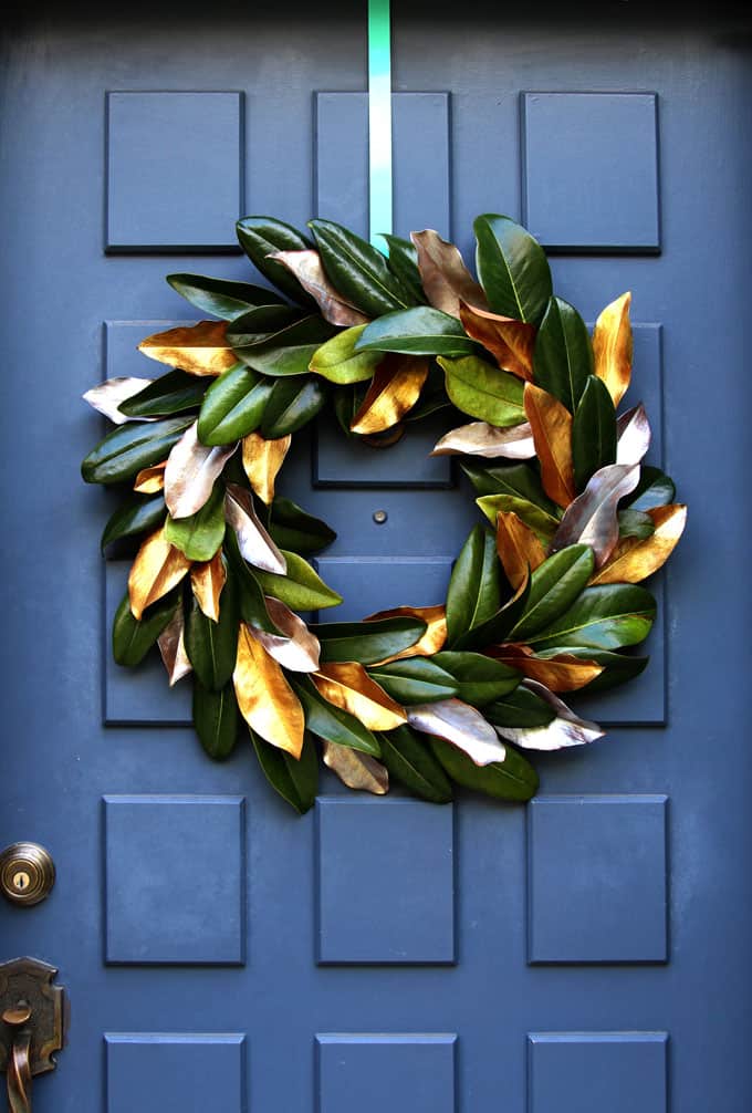 modern farmhouse decor DIY magnolia wreath for free!