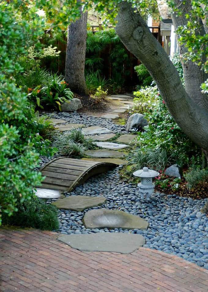 Ultimate collection of 25 most DIY friendly & beautiful garden path ideas and very helpful resources from a professional landscape designer! - A Piece of Rainbow