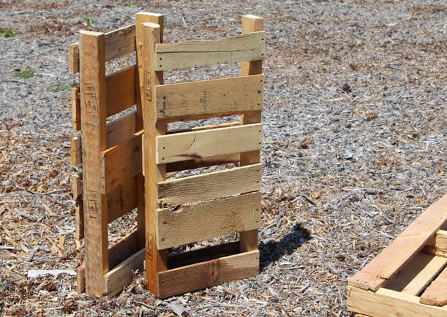 diy-pallet-potting-bench-apieceofrainbowblog (7)