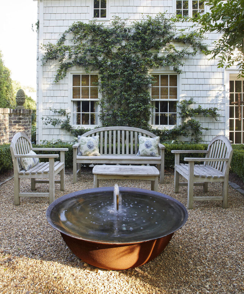 Courtyard garden patio design with water feature