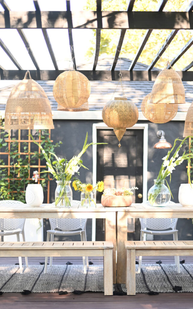 Dining patio lighting