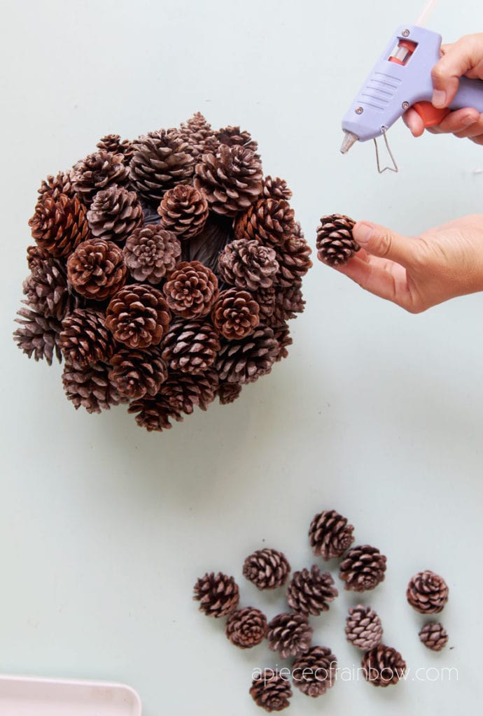 DIY pinecone ball 
