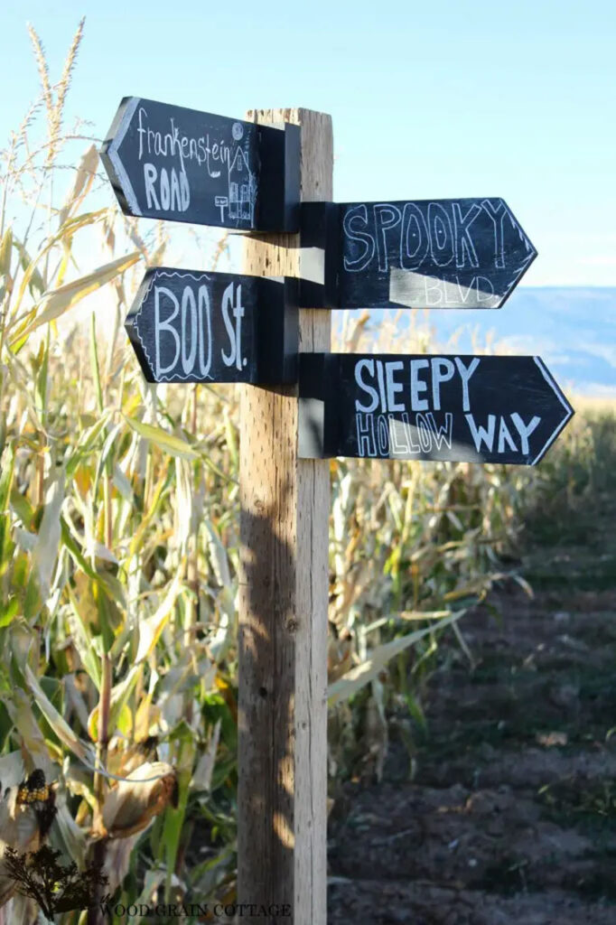 Easy DIY Halloween street signs