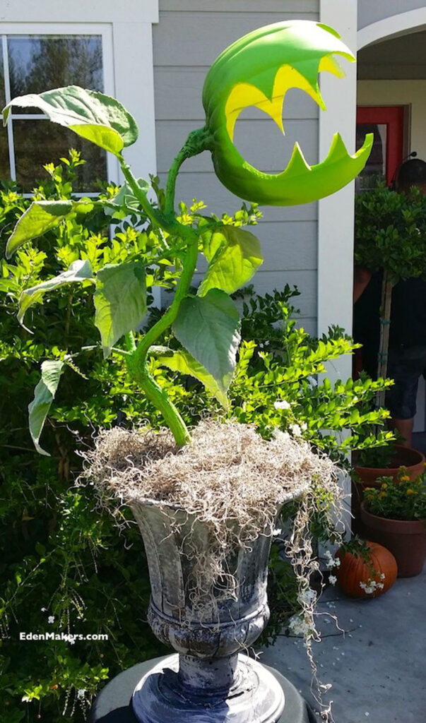 Dollar Store outdoor Halloween decorations