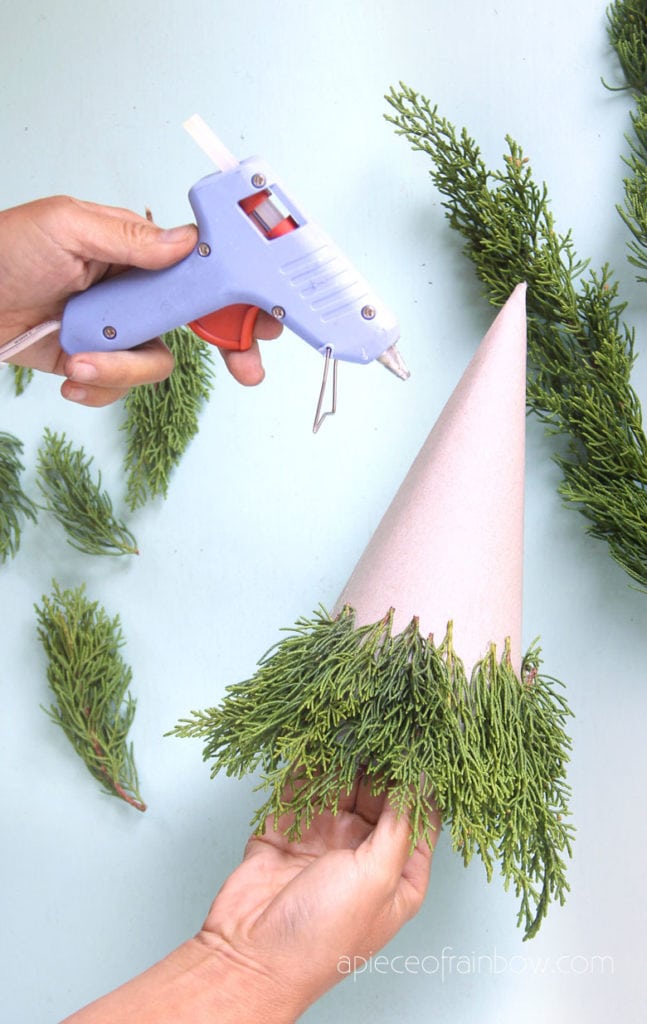 make a Christmas tree on a paper cardboard cone