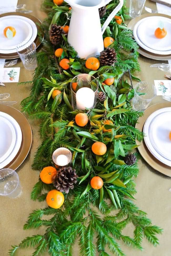 Use oranges to make centerpieces for Thanksgiving and Christmas