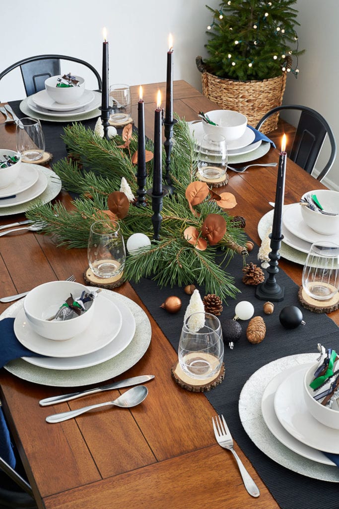 Simple and modern Christmas table decor